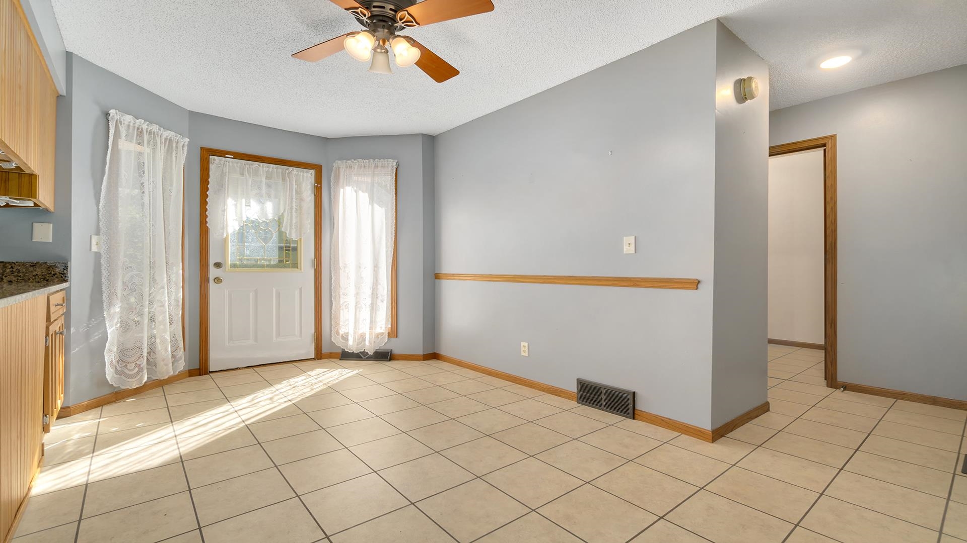 8723 North Hedge Road Byron, IL 61010 - Photo 12 of 52 Gallery Image 12