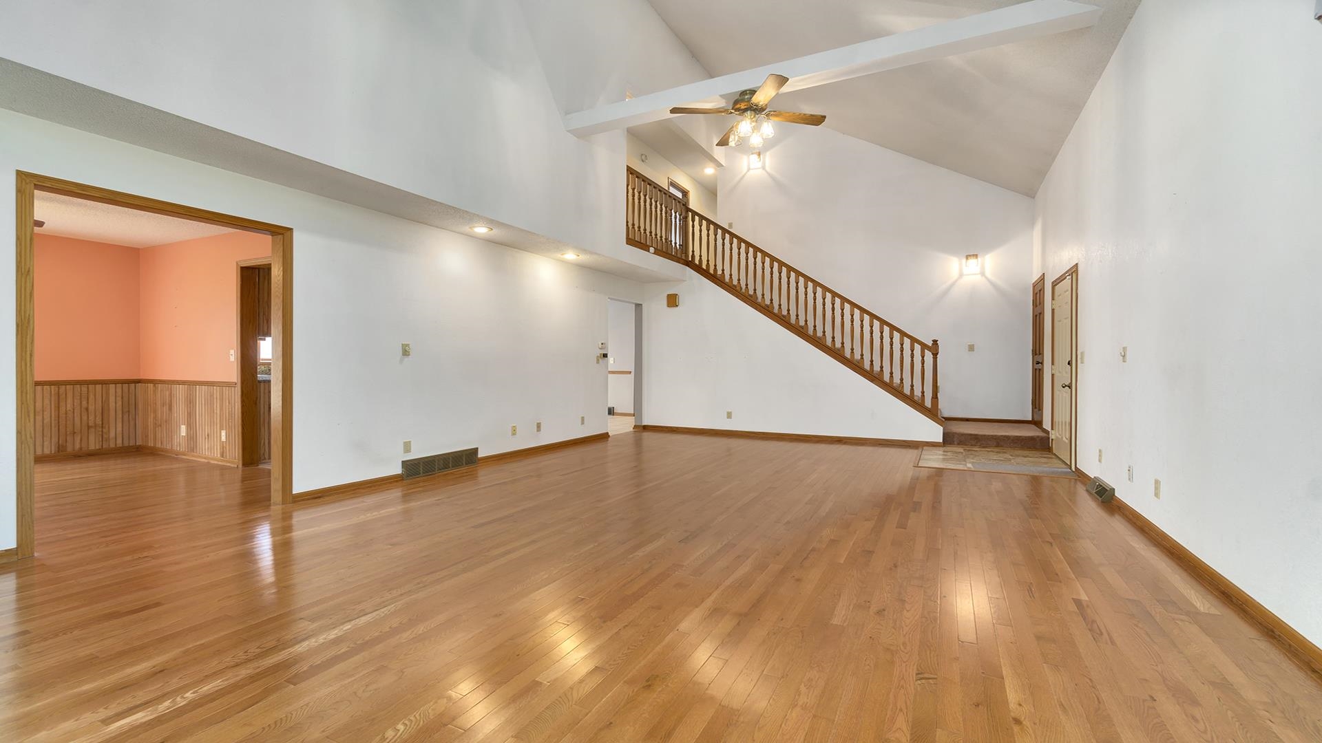 8723 North Hedge Road Byron, IL 61010 - Photo 6 of 52 Gallery Image 6