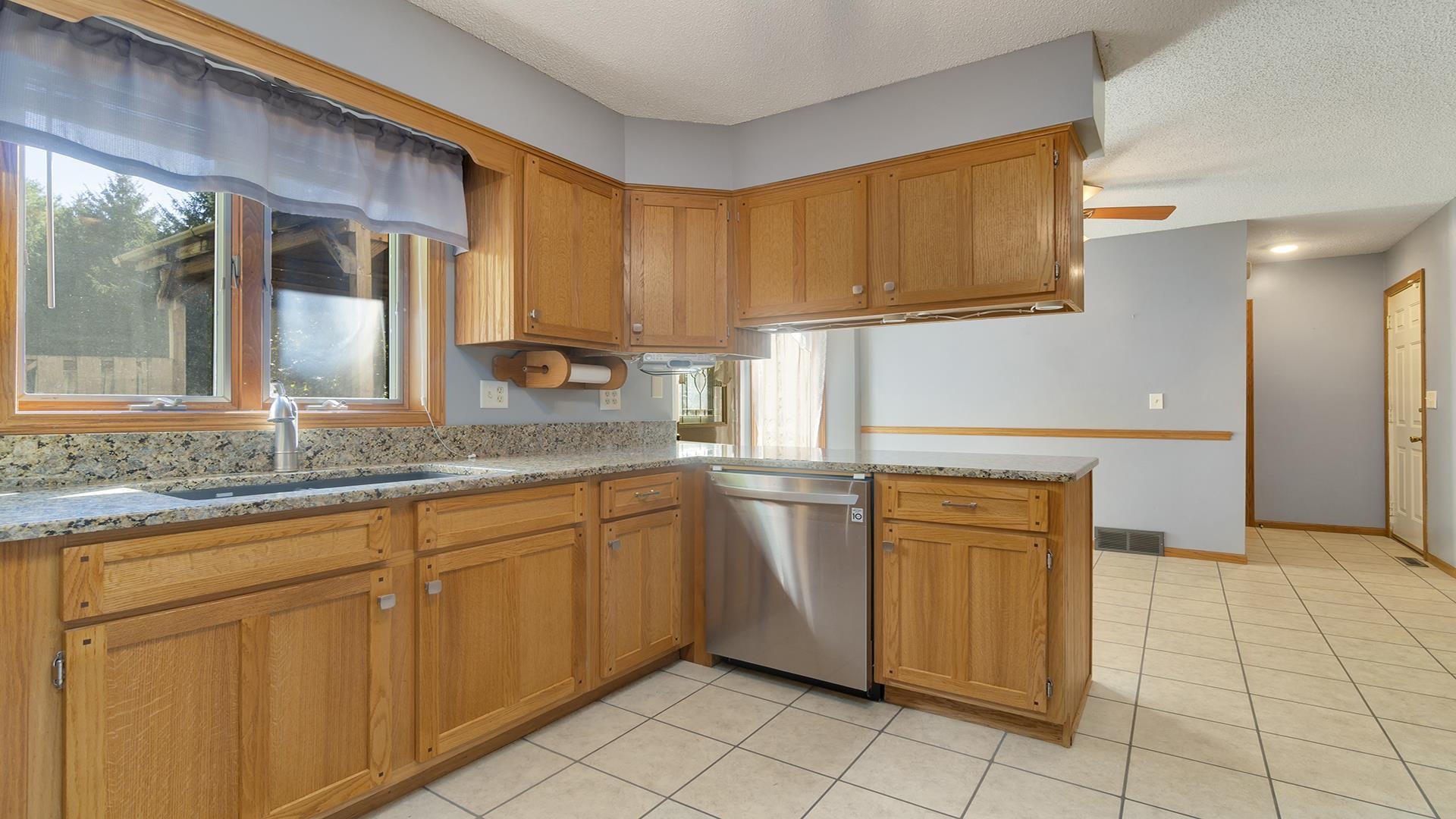 8723 North Hedge Road Byron, IL 61010 - Photo 10 of 52 Gallery Image 10
