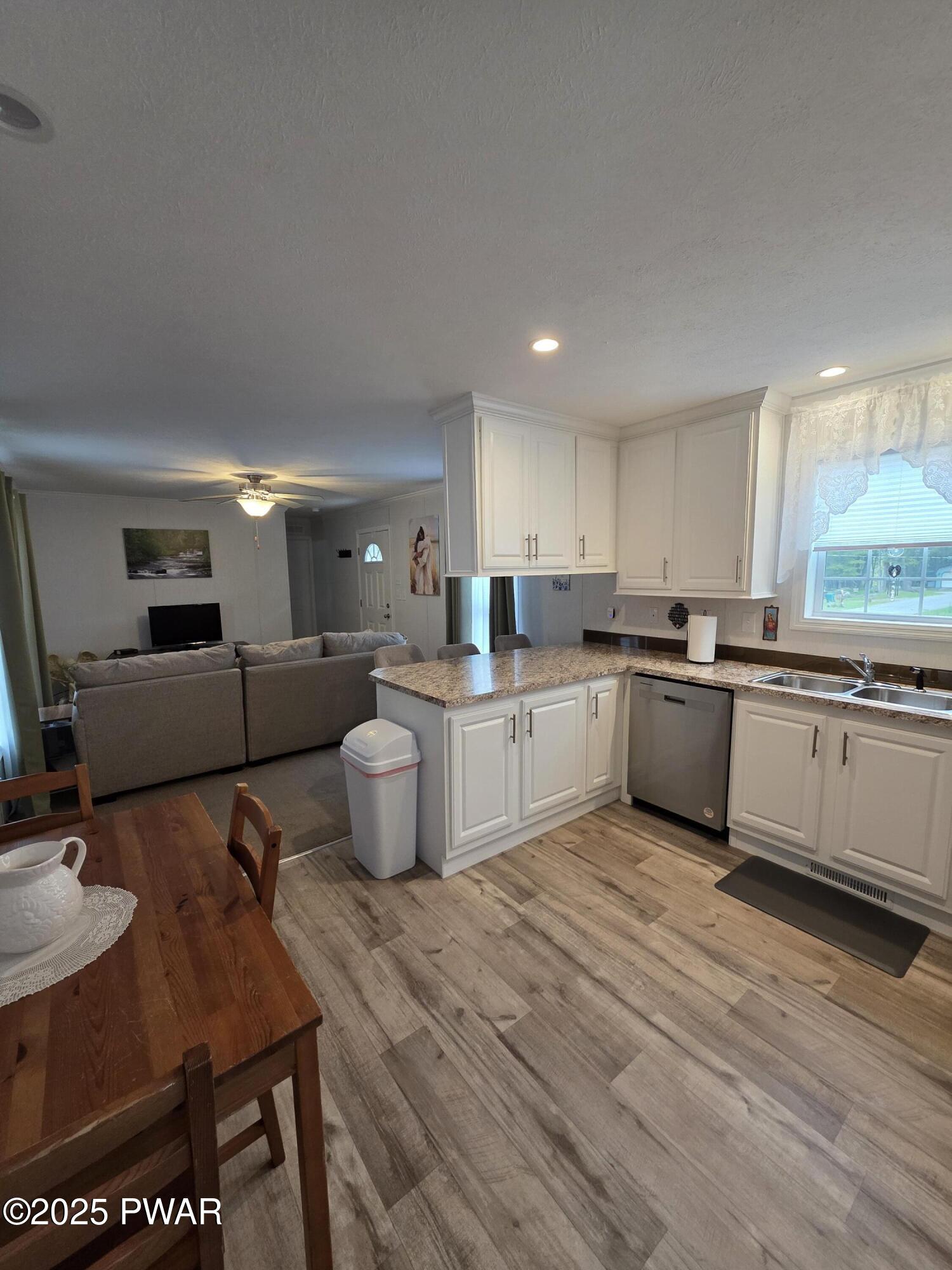 108 Middle Road Greentown, PA 18426 - Photo 9 of 22 Kitchen