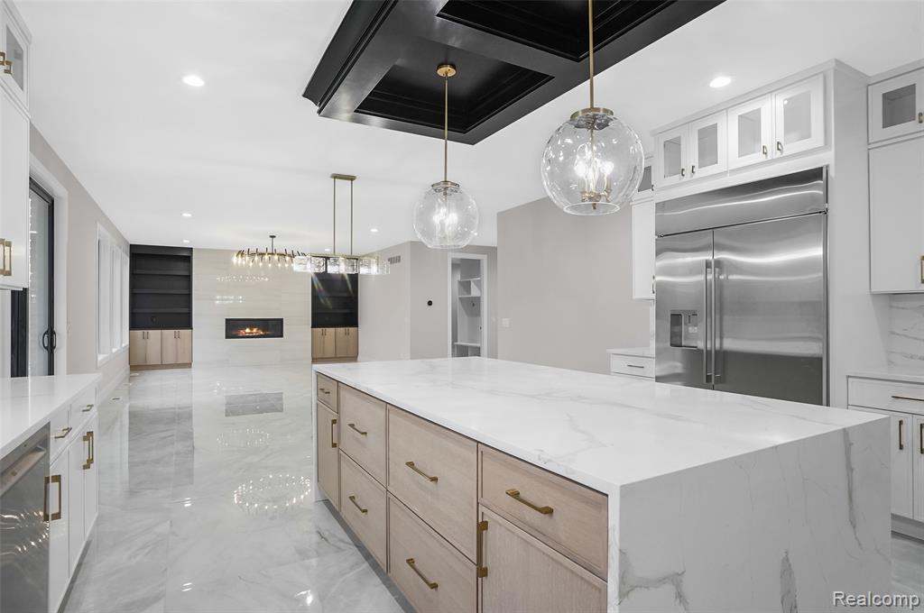 31130 Lahser Road Beverly Hills, MI 48025 - Photo 2 of 50