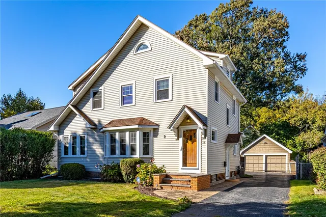 $259,000 | 10 Chimayo Road, Irondequoit, NY 14617