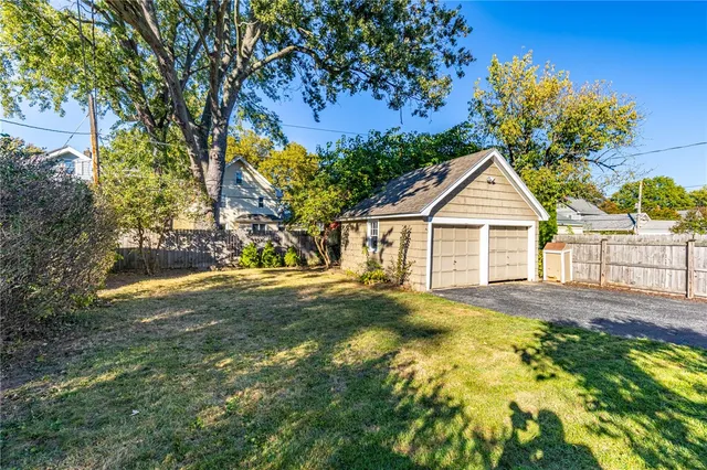 $259,000 | 10 Chimayo Road, Irondequoit, NY 14617