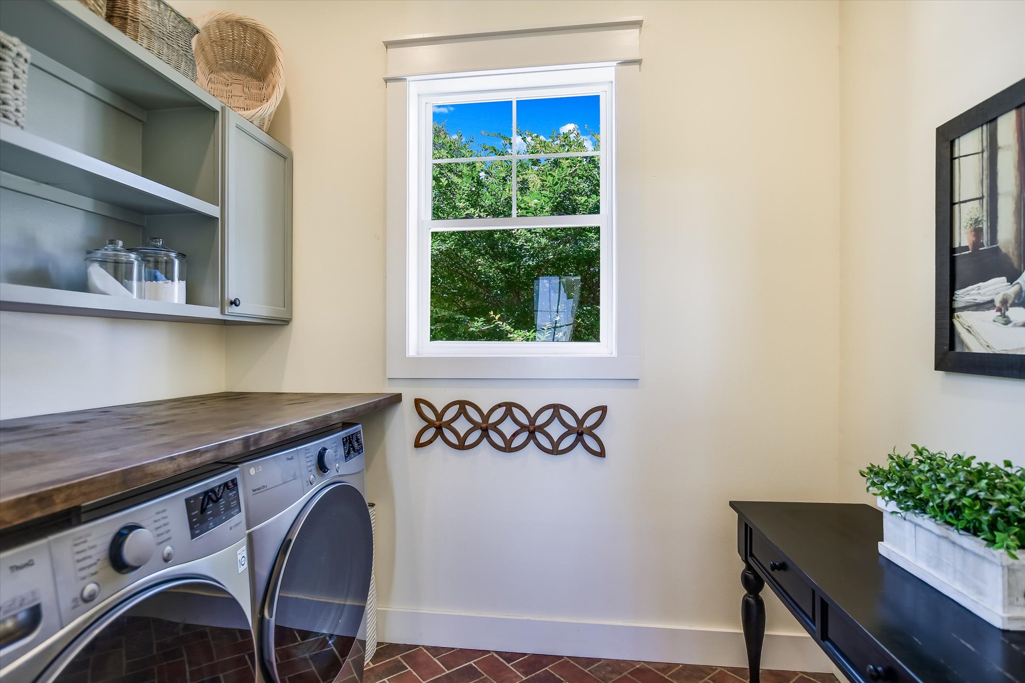 600 Abbey Road Liberty Hill, TX 78642 - Photo 24 of 40 Utility Room