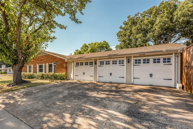 $2,895 | 1600 West Shore Drive, Richardson, TX 75080