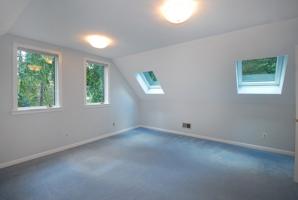18 Washington Drive Acton, MA 01720 - Photo 24 of 29 an empty room with windows