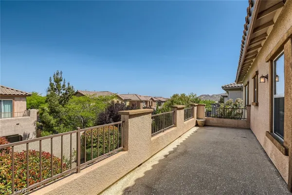 $5,350 | 552 Puenta Del Rey Street, Las Vegas, NV 89138