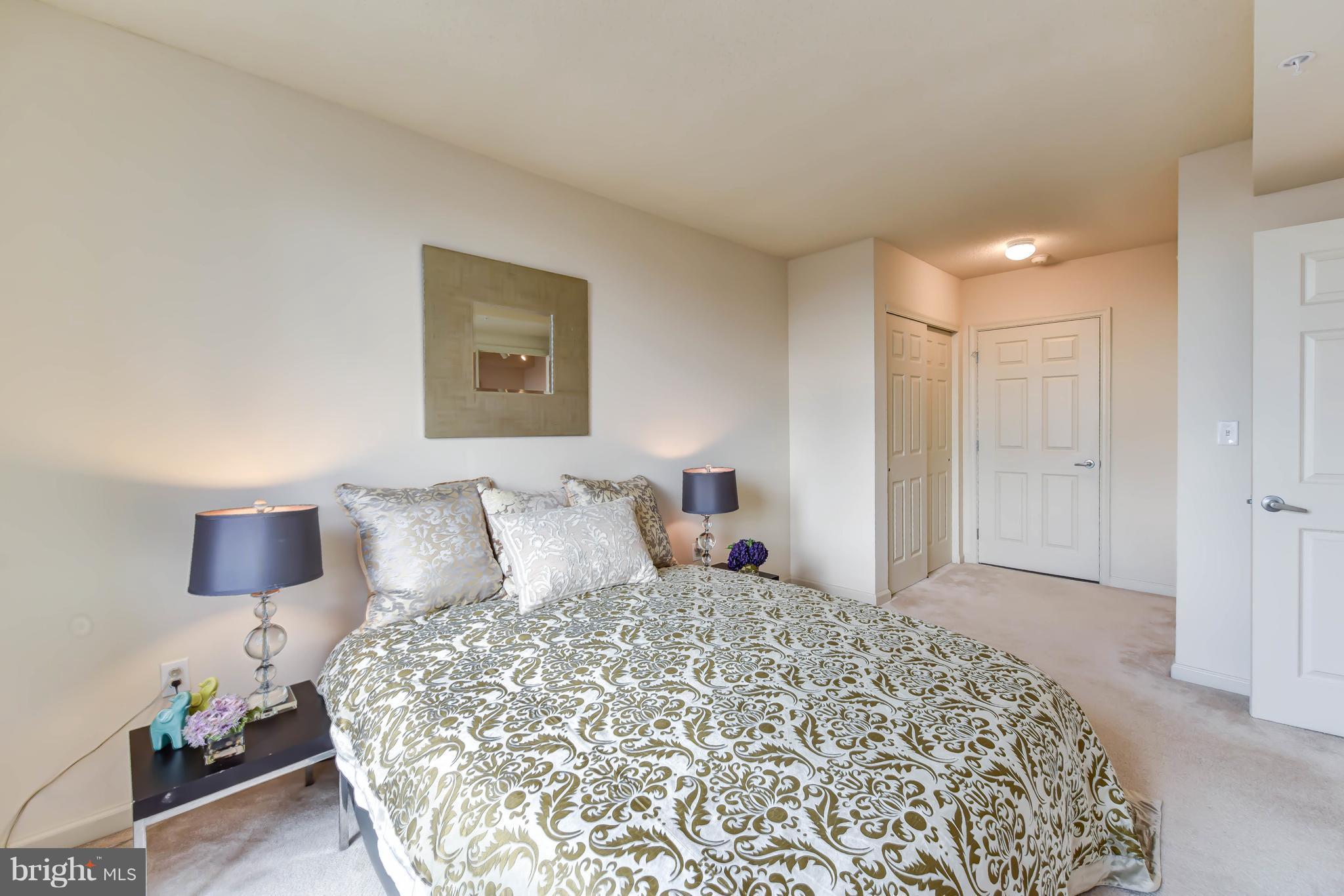 2726 Gallows Road, Unit 617 Vienna, VA 22180 - Photo 17 of 30 Bedroom