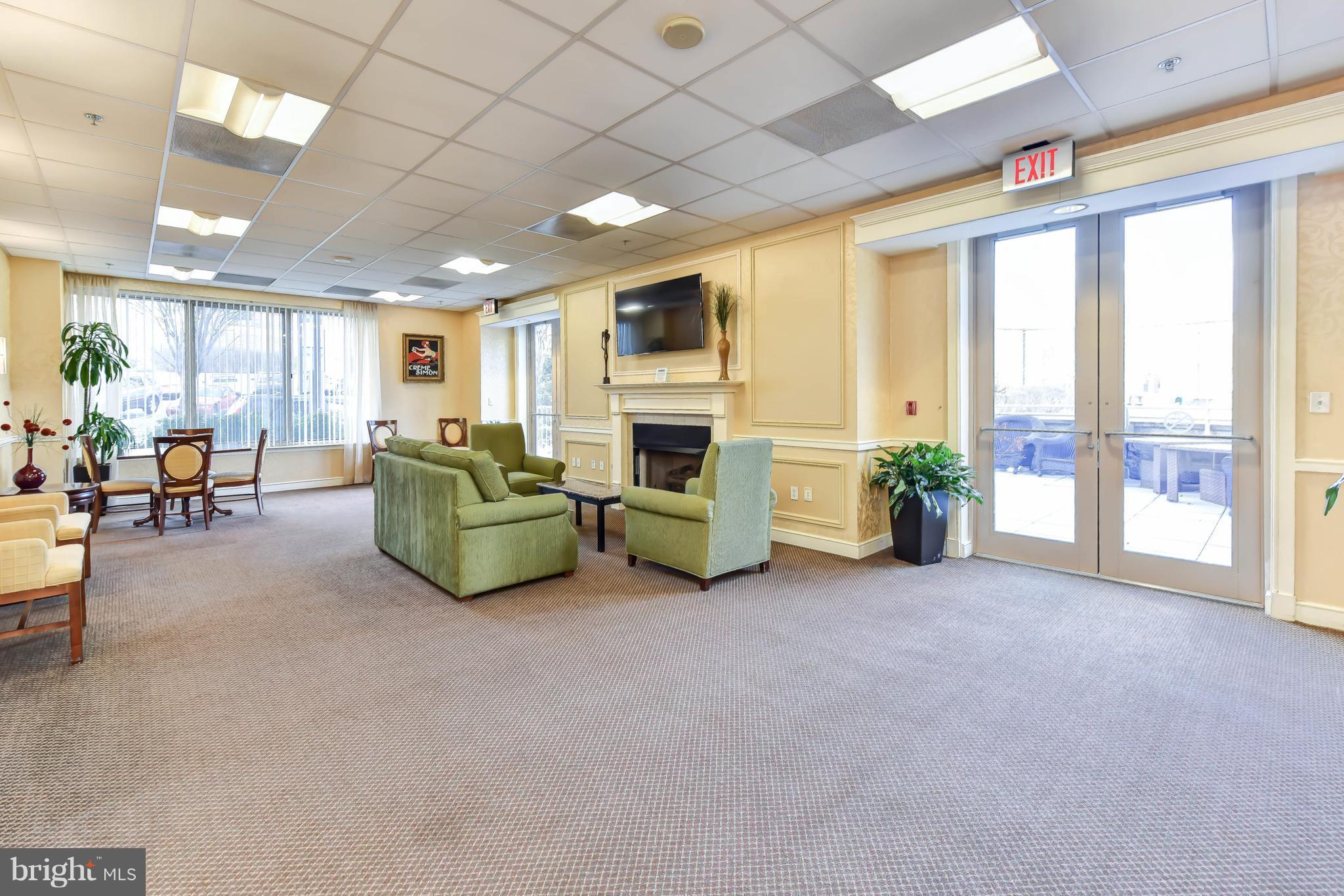 2726 Gallows Road, Unit 617 Vienna, VA 22180 - Photo 21 of 30 Community