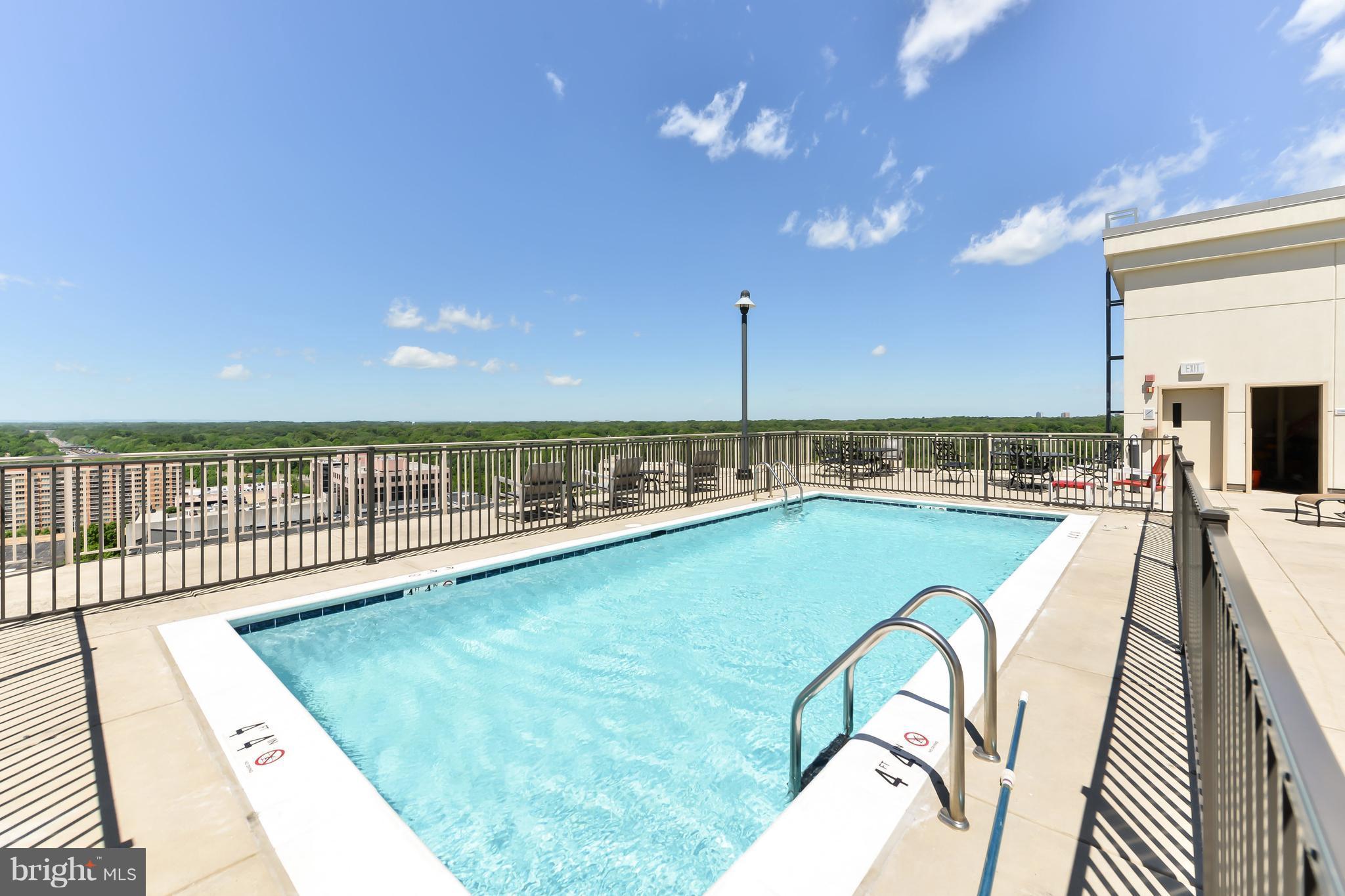 2726 Gallows Road, Unit 617 Vienna, VA 22180 - Photo 25 of 30 Community