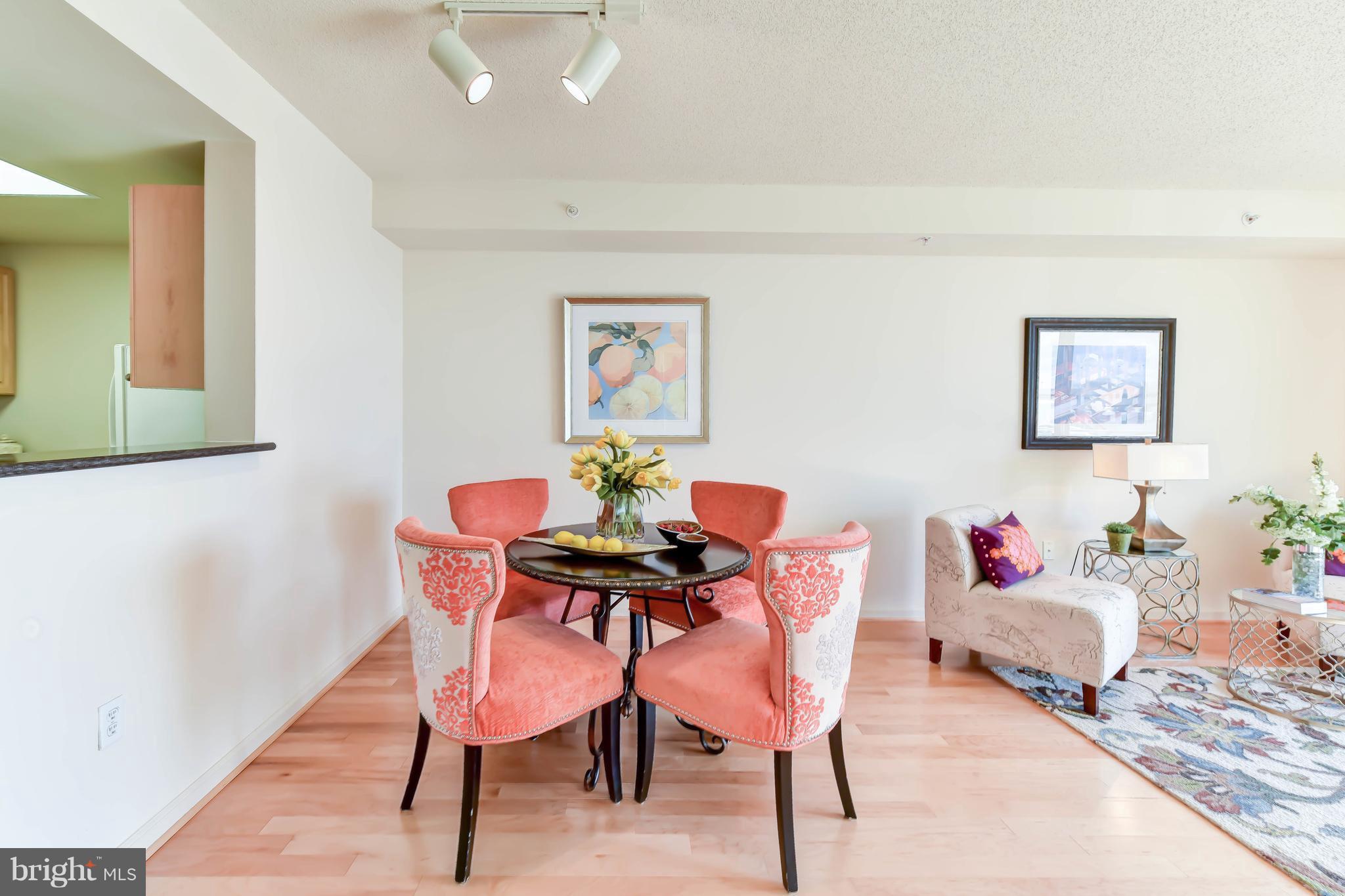2726 Gallows Road, Unit 617 Vienna, VA 22180 - Photo 6 of 30 Dining Room