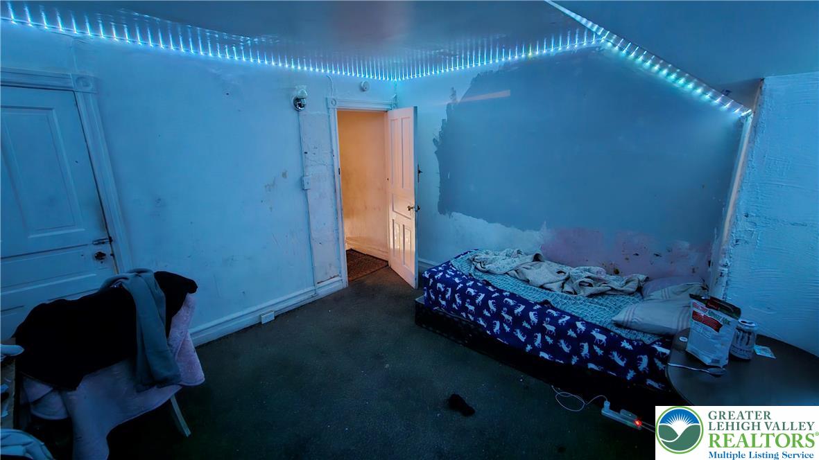 504 Tilghman Street Allentown, PA 18102 - Photo 31 of 33 a room with toys