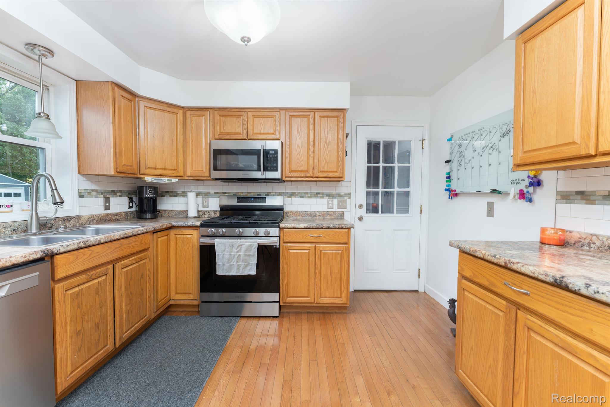 11300 Brimley Road Webberville, MI 48892 - Photo 6 of 40 Gallery Image 6