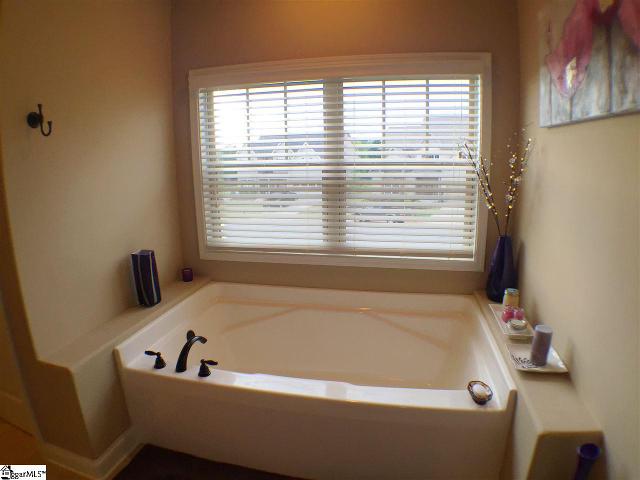 6 Sheldrake Place Simpsonville, SC 29681 - Photo 16 of 36 Gallery Image 16