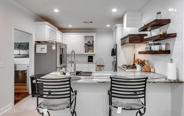 $335,000 | 708 Oak Trail, Canton, MS 39046