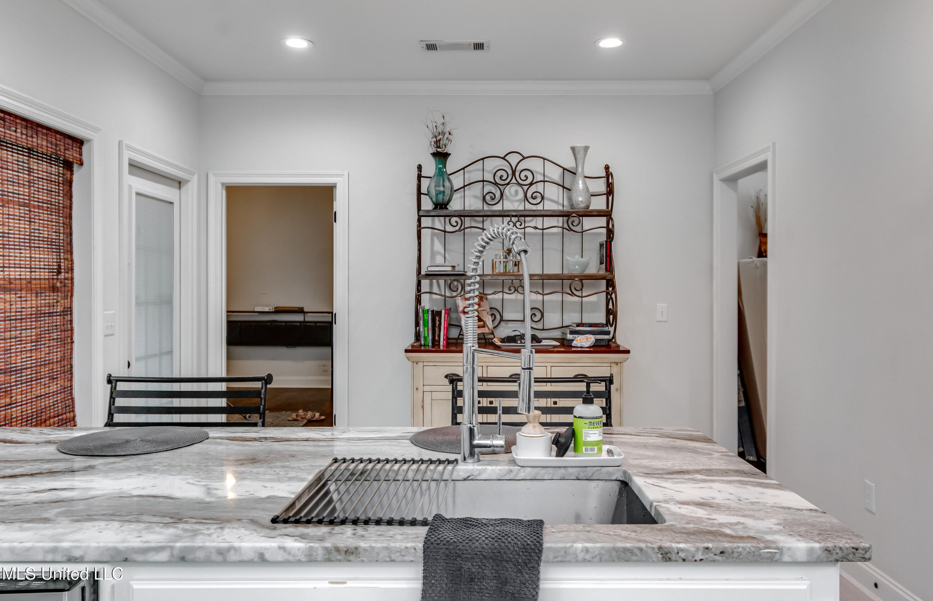 708 Oak Trail Canton, MS 39046 - Photo 14 of 60 708 Oak Trail -24