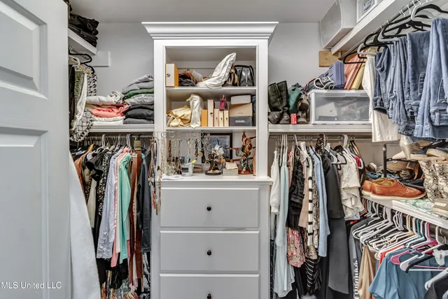 $335,000 | 708 Oak Trail, Canton, MS 39046