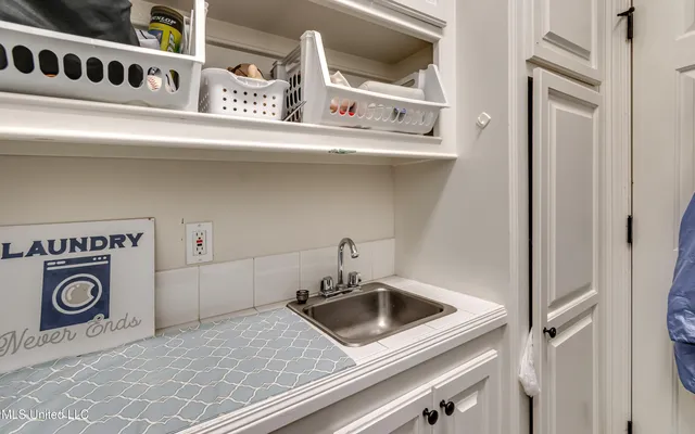 $335,000 | 708 Oak Trail, Canton, MS 39046