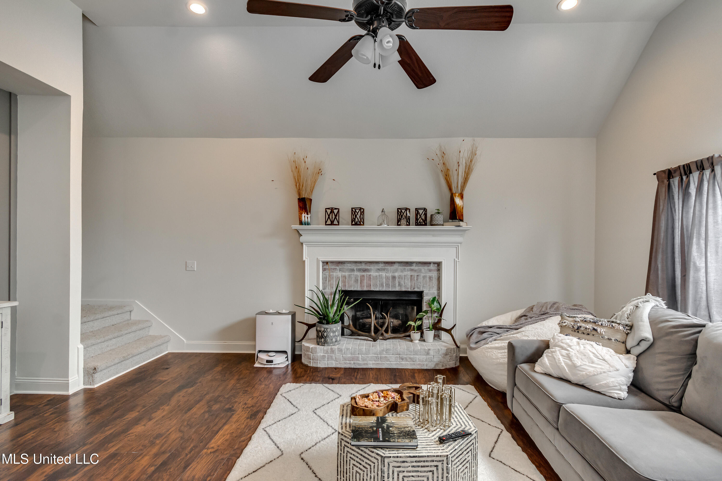 708 Oak Trail Canton, MS 39046 - Photo 5 of 60 708 Oak Trail -15