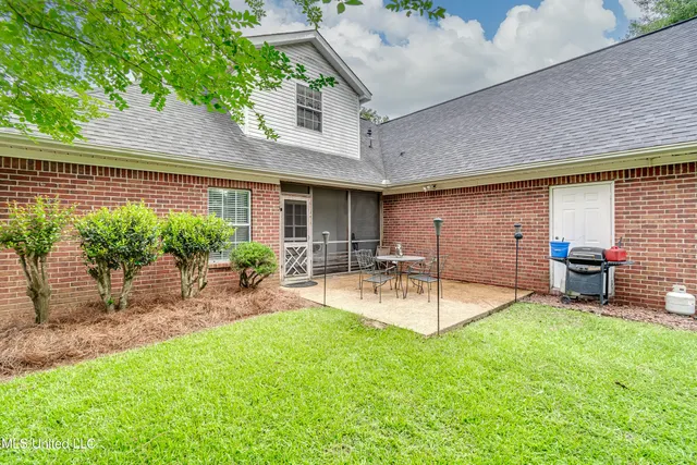 $335,000 | 708 Oak Trail, Canton, MS 39046