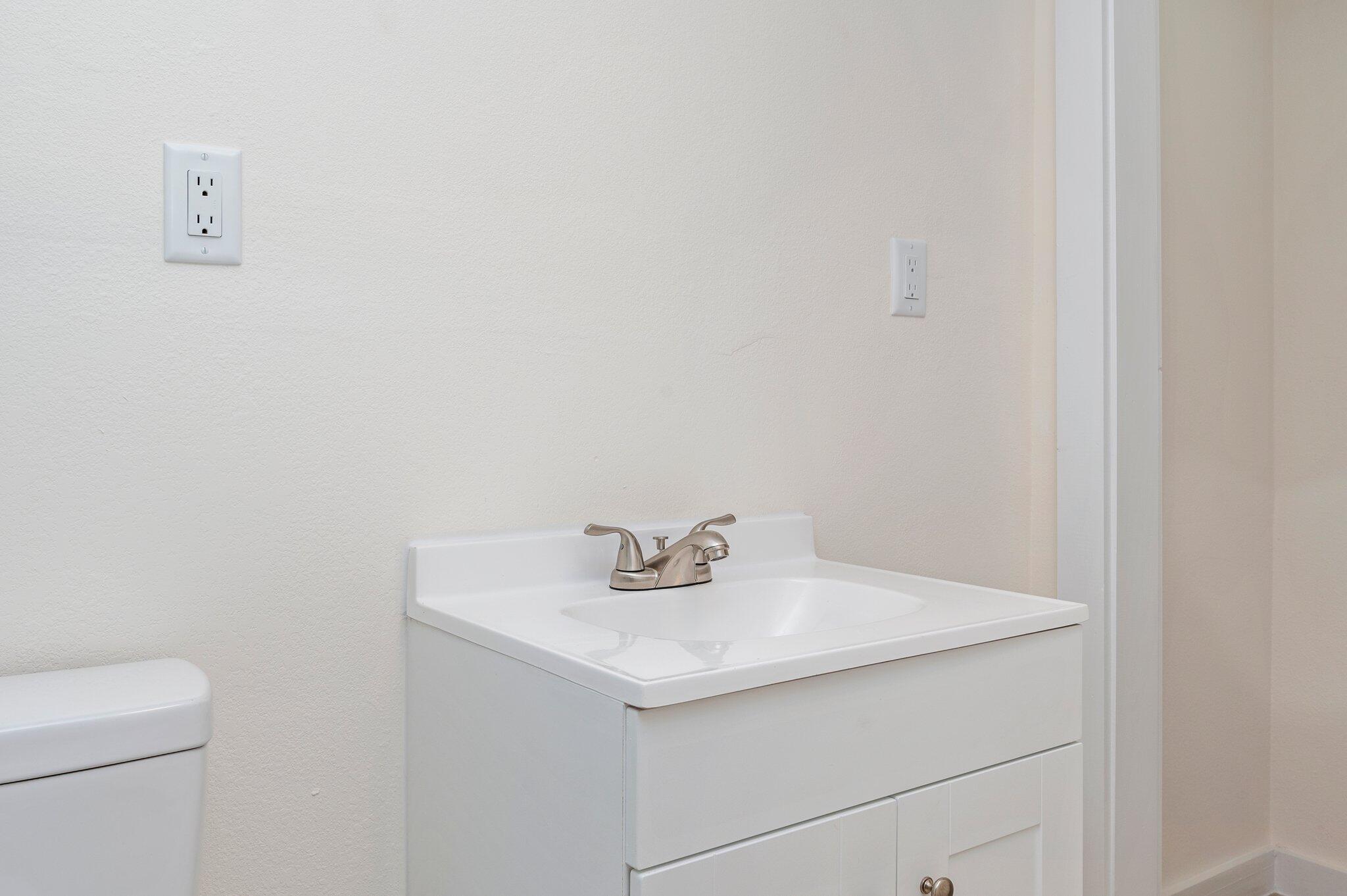 76 Clay Street DeFuniak Springs, FL 32435 - Photo 18 of 27 18-web-or-mls-76 Clay St-14