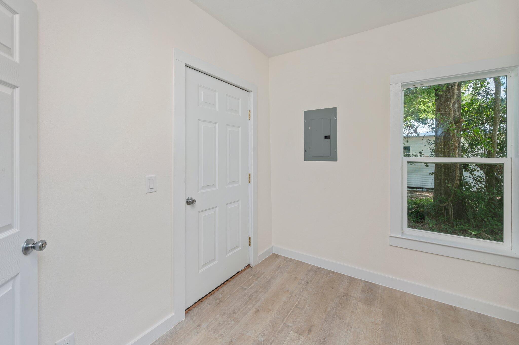 76 Clay Street DeFuniak Springs, FL 32435 - Photo 21 of 27 21-web-or-mls-76 Clay St-17