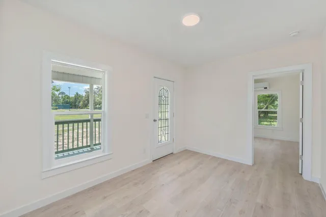 $1,300 | 76 Clay Street, DeFuniak Springs, FL 32435