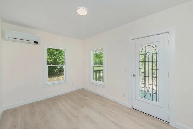 $1,300 | 76 Clay Street, DeFuniak Springs, FL 32435