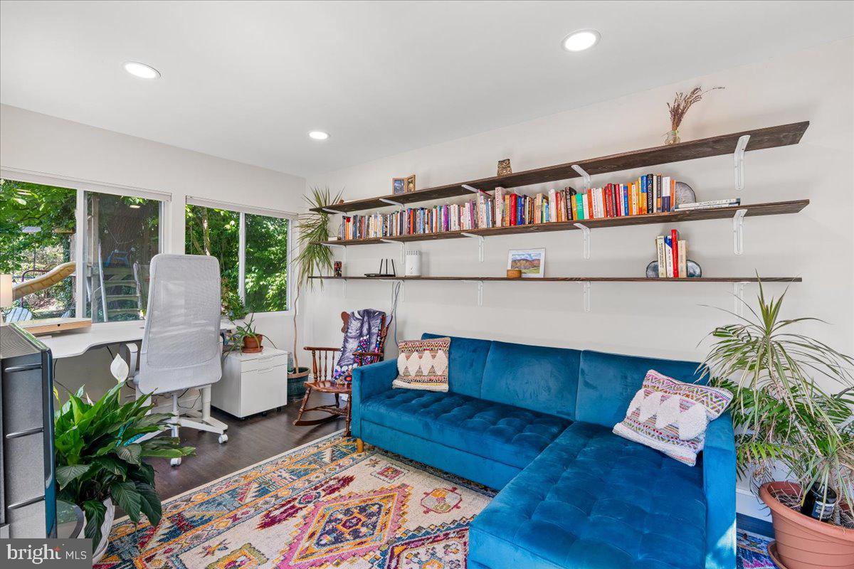 905 Robin Road Silver Spring, MD 20901 - Photo 19 of 43 Gallery Image 19
