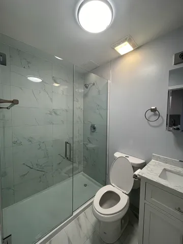 $3,300 | 1024 West Ainslie Street, Unit 1, Chicago, IL 60640