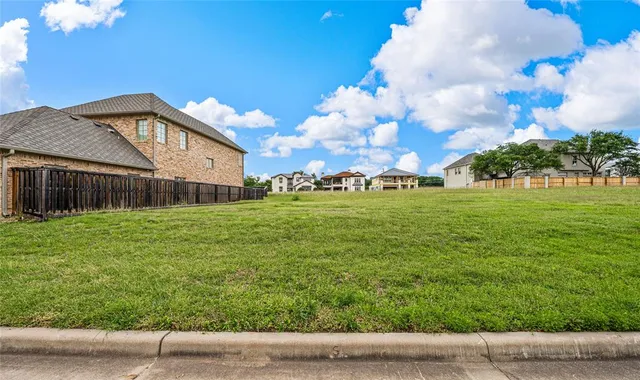 $1,500,000 | Package Deal - The Package Deal - The Enclave Court, Waco, TX 76708