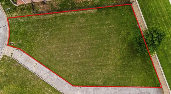 $1,500,000 | Package Deal - The Package Deal - The Enclave Court, Waco, TX 76708