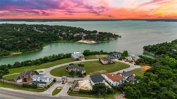 $1,500,000 | Package Deal - The Package Deal - The Enclave Court, Waco, TX 76708