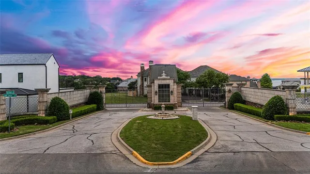 $1,500,000 | Package Deal - The Package Deal - The Enclave Court, Waco, TX 76708