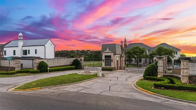 $1,500,000 | Package Deal - The Package Deal - The Enclave Court, Waco, TX 76708