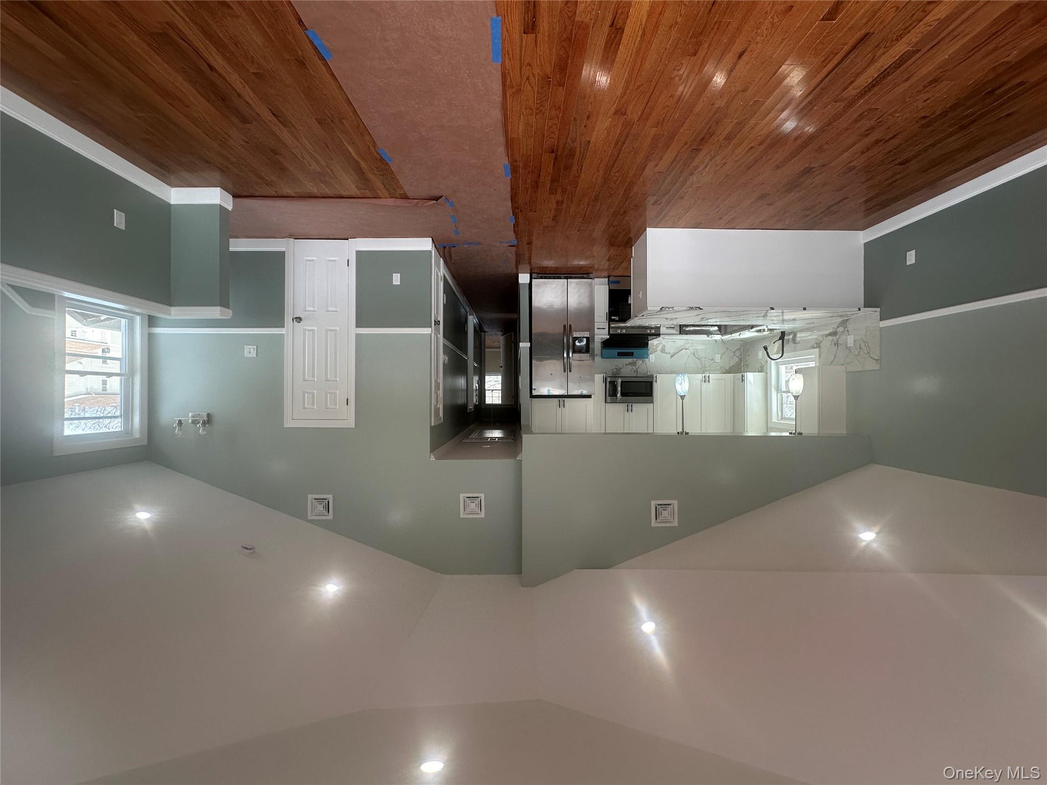 176-43 133rd Road Queens, NY 11434 - Photo 4 of 12