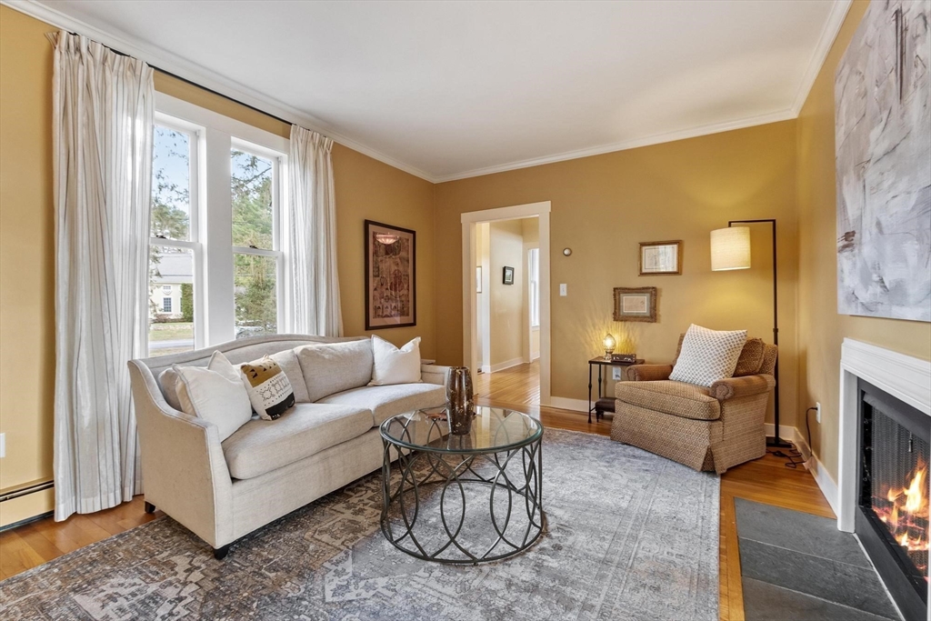 521 Barretts Mill Road Concord, MA 01742 - Photo 8 of 42