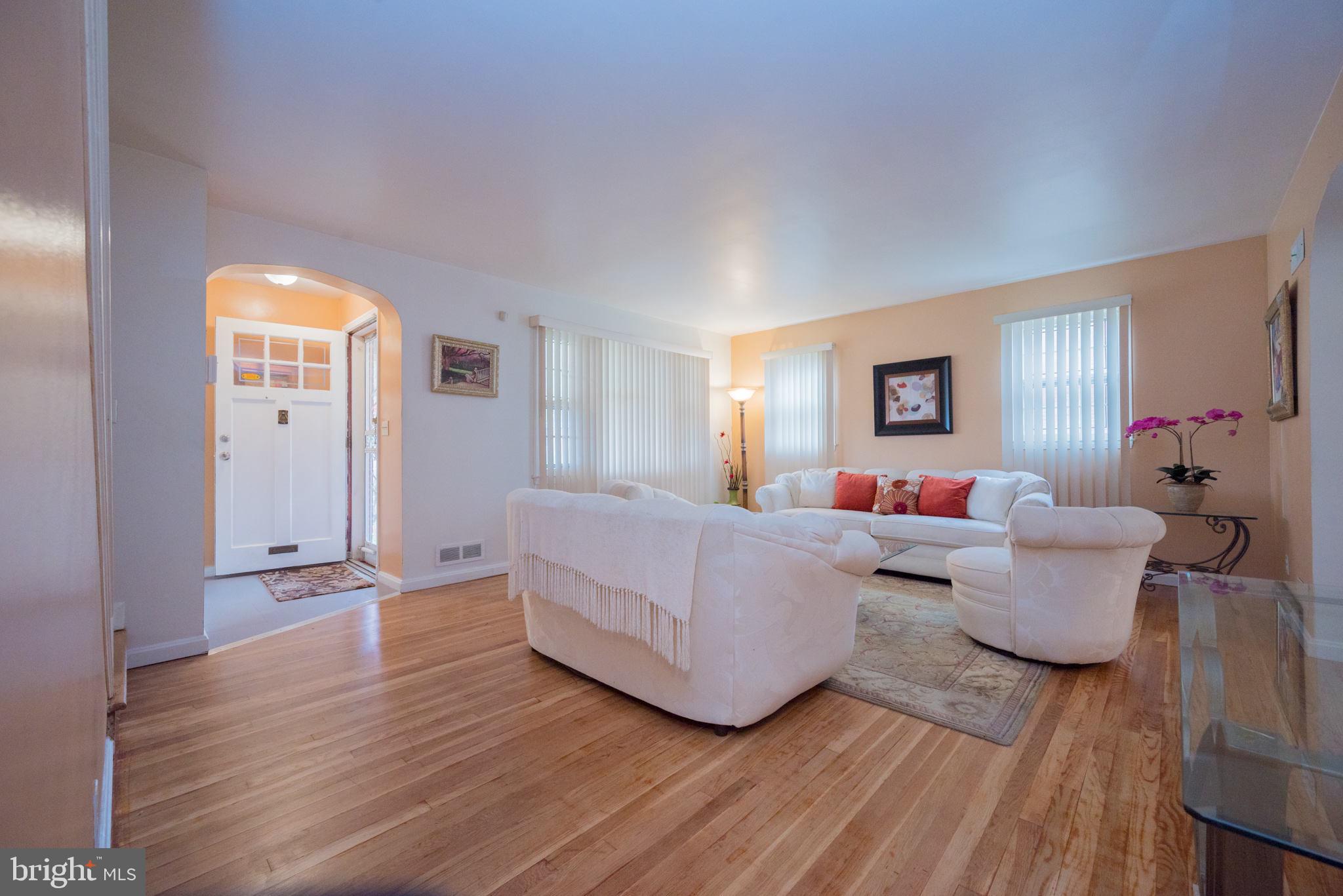 3902 Fallstaff Road Baltimore, MD 21215 - Photo 3 of 34