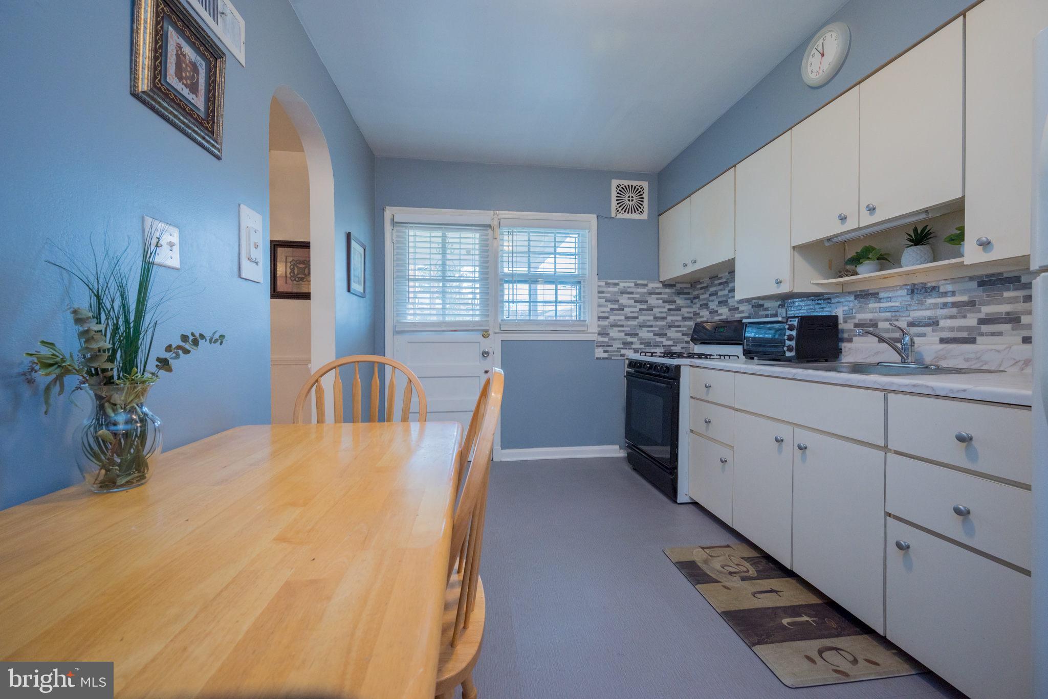3902 Fallstaff Road Baltimore, MD 21215 - Photo 8 of 34
