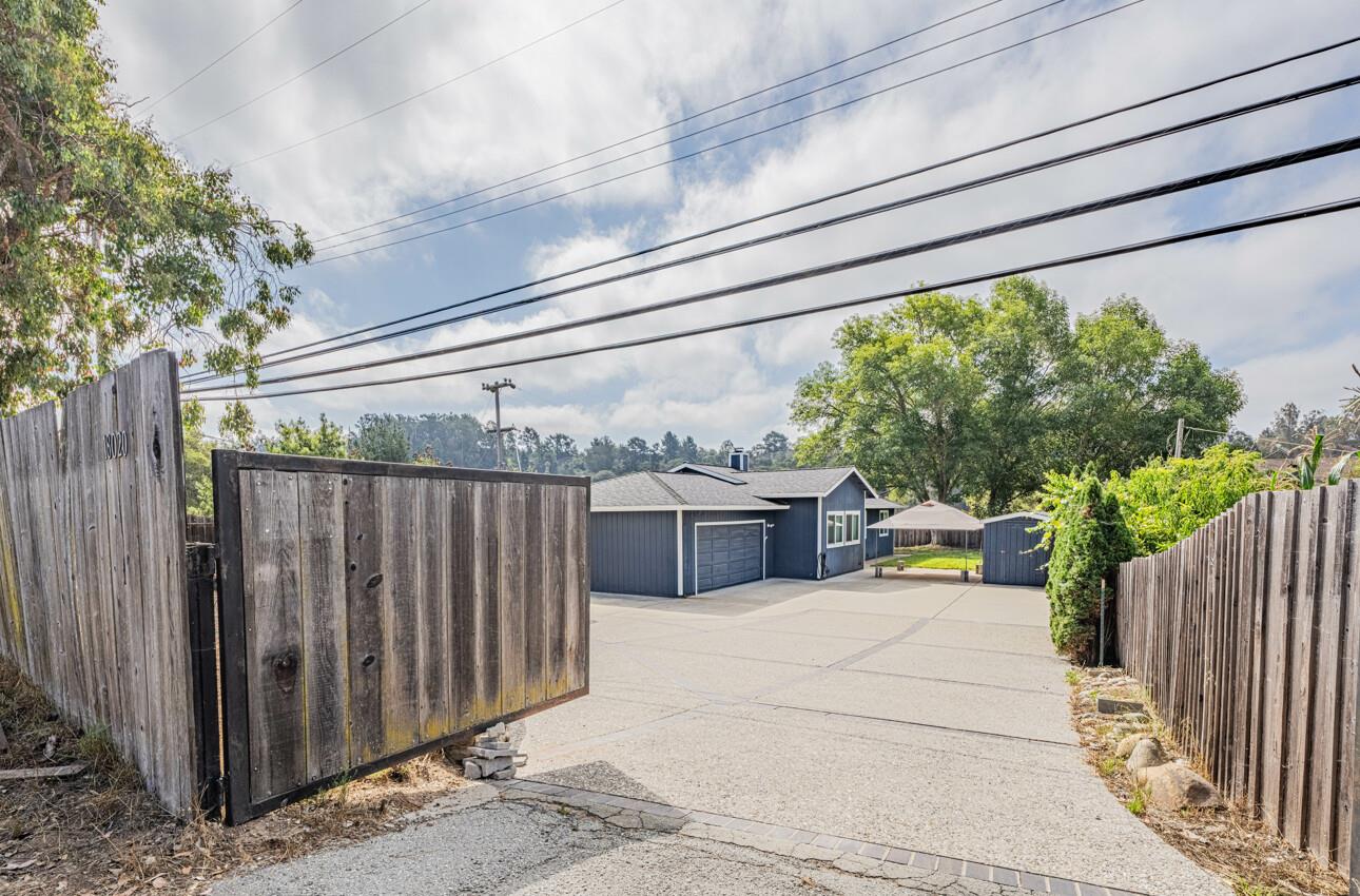 18020 Moro Road Salinas, CA 93907 - Photo 2 of 35 Gallery Image 2