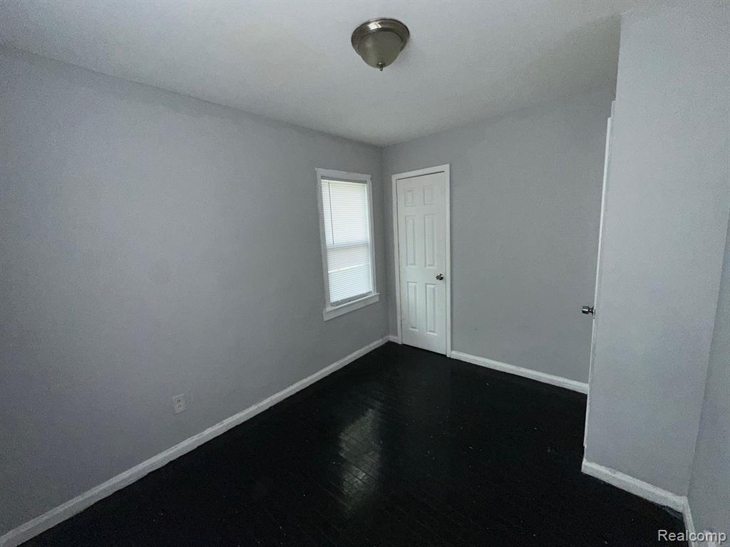 10248 Harvard Road Detroit, MI 48224 - Photo 10 of 19