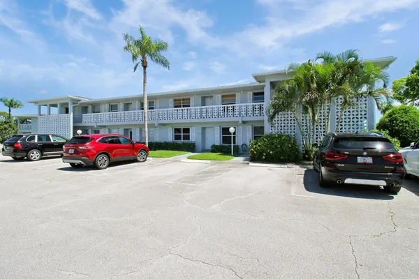 $2,600 | 2730 Southwest 13th Street, Unit 203, Delray Beach, FL 33445