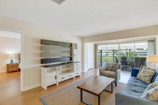 $2,600 | 2730 Southwest 13th Street, Unit 203, Delray Beach, FL 33445