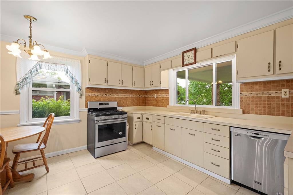 919 Wible Run Road Pittsburgh, PA 15209 - Photo 17 of 38 Gallery Image 17