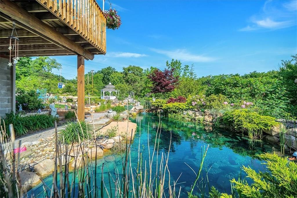 2106 Reis Run Road Pittsburgh, PA 15237 - Photo 7 of 42 a view of a backyard