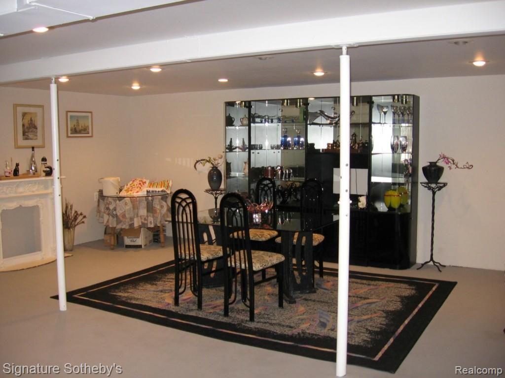 4955 Hatchery Road Waterford, MI 48329 - Photo 12 of 20 Finished Lower Level