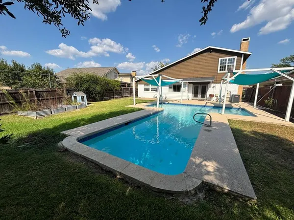 $2,850 | 2113 Via Del Norte, Carrollton, TX 75006
