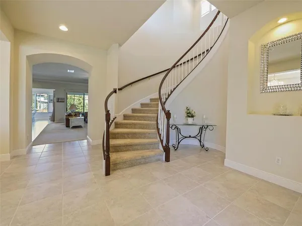 a view of entryway and hall