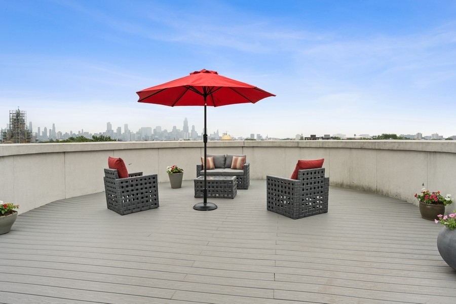 2408 West Rice Street, Unit 401 Chicago, IL 60622 - Photo 15 of 17