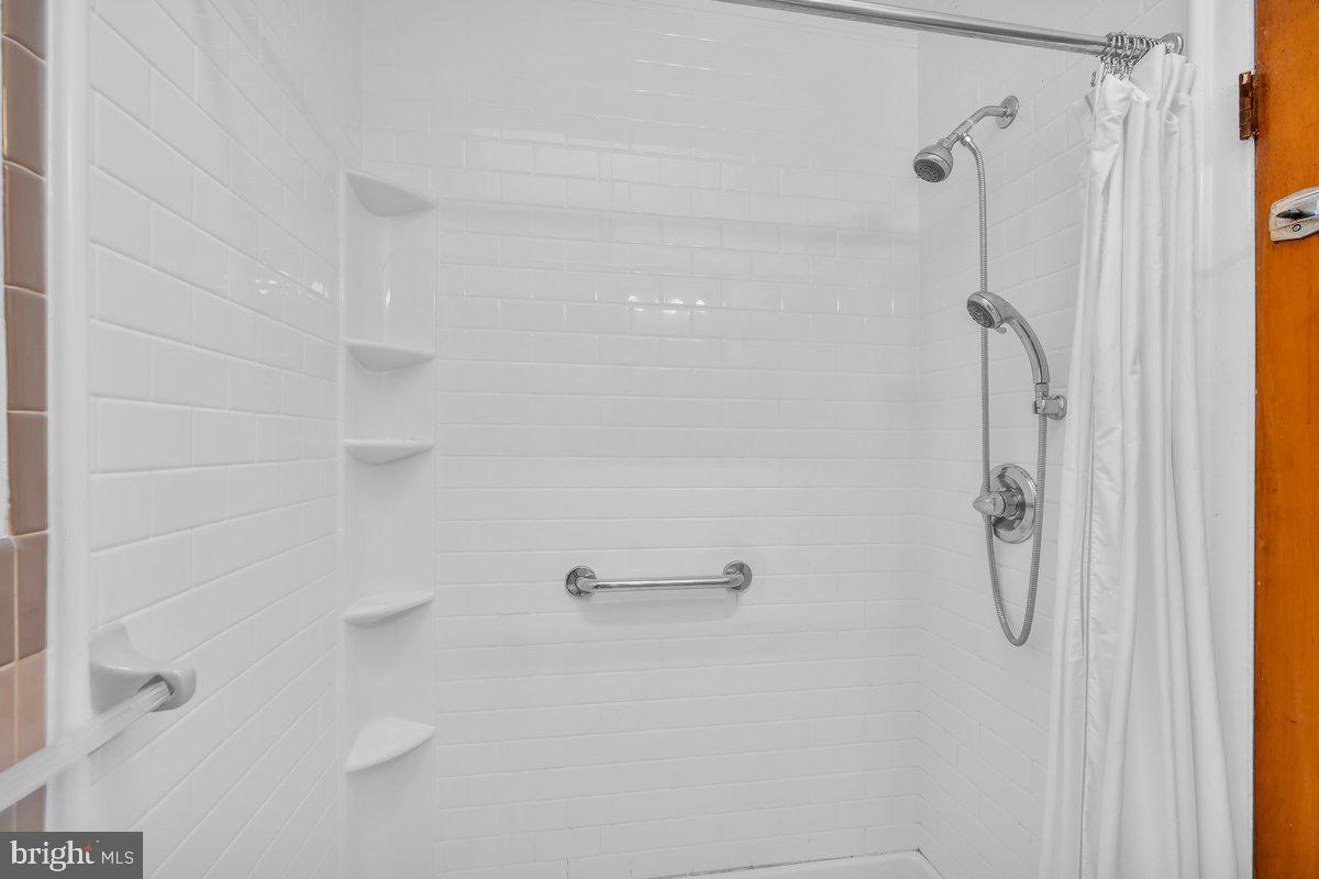 2113 Emerson Street Philadelphia, PA 19152 - Photo 16 of 27